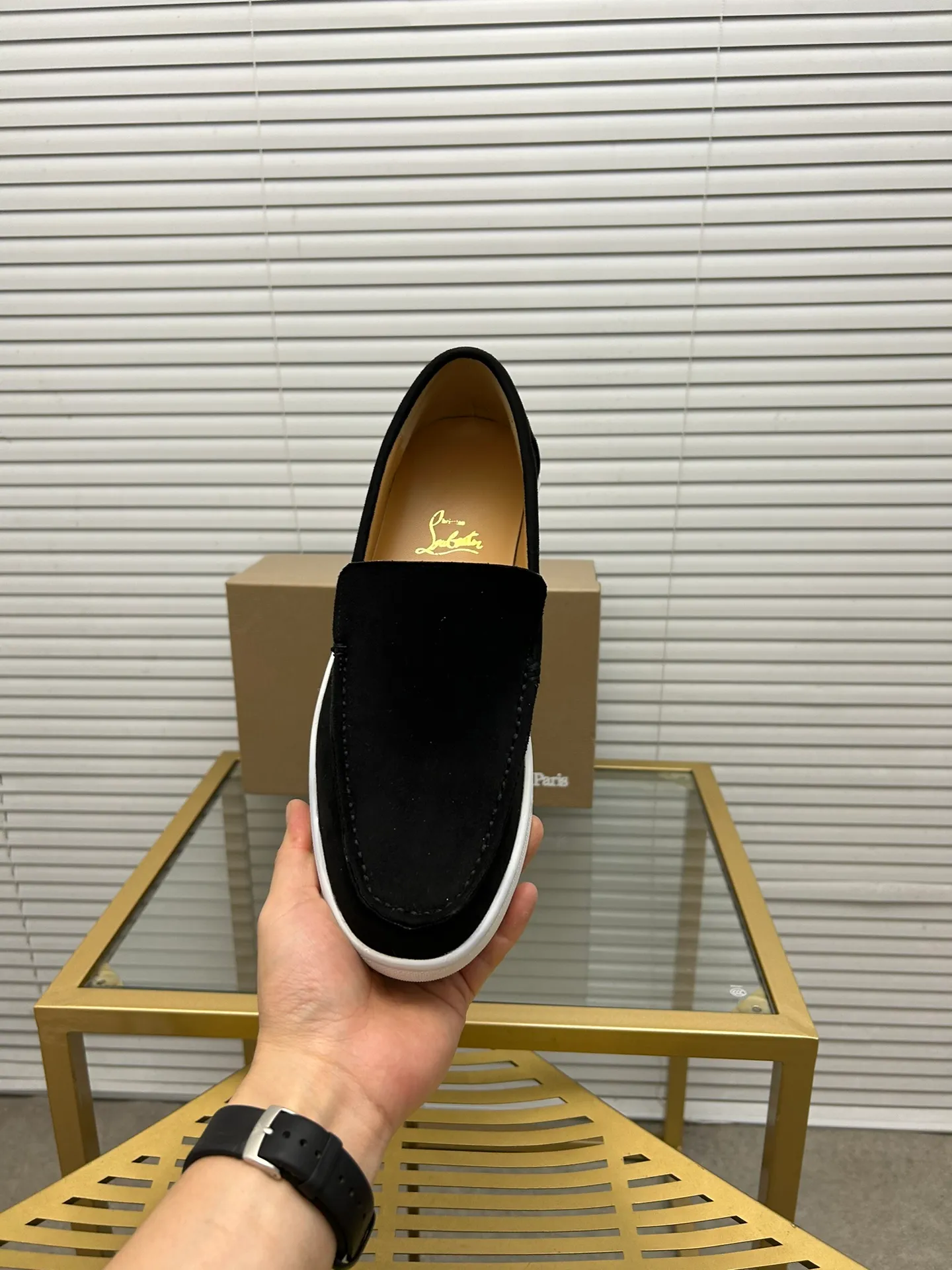 (Customized model) Ex-factory price is 600. christian louboutin (CL red sole shoes) counter series, casual sneakers for couples 📢 📢 📢 Exclusive hot style release 🎈🎈💪 Movable latex feet 👻 Finished outsole line [Proud] 😝Female 35-40# Male 38#-46, global supply😝 [Top version]: Original imported genuine leather upper, top original leather lining, original molded TPU outsole, original 1:1 detail processing, original shoe last,